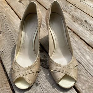 Magnificent handmade Italian patent leather pumps!